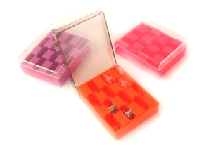 Caja de bobinas "PERFEKT" para 12 bobinas de hilo inferior (estándar & SINGER) rosa