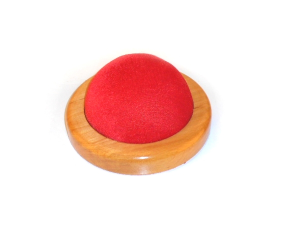 
Tampon à épingles professionnel rouge avec socle en bois